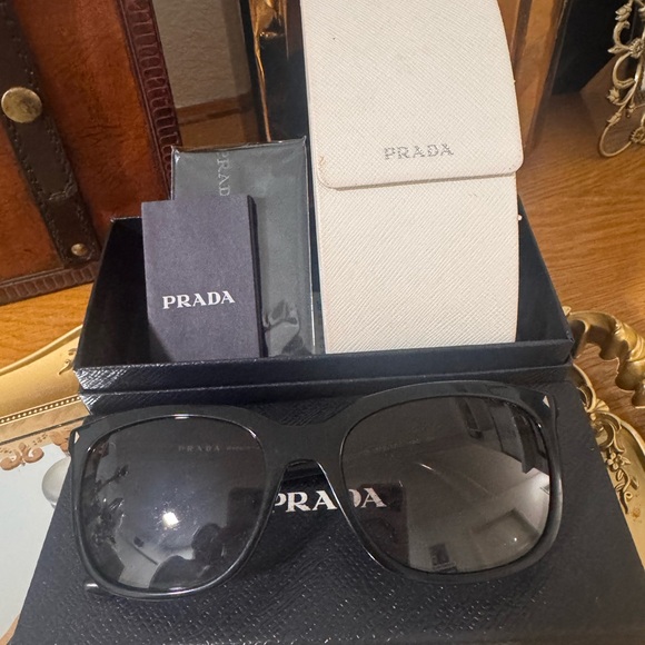 Prada SPR 17O Sunglasses Black & Grey Gradient No.54-22-140 (fair condition) - Picture 1 of 14